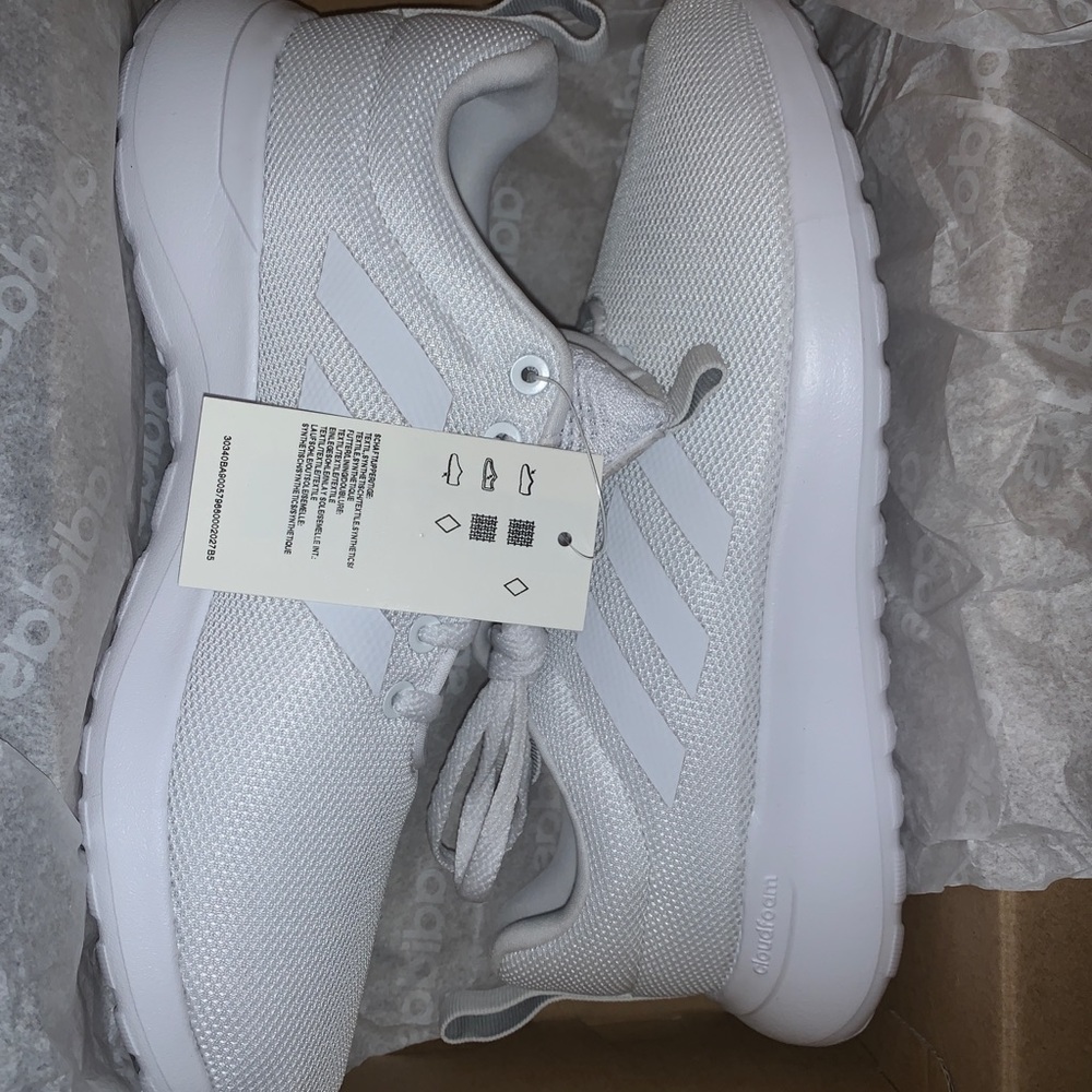 Adidas Lite Racer tennis shoes